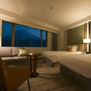 Deluxe Room on Higher Floor Mt Fuji View